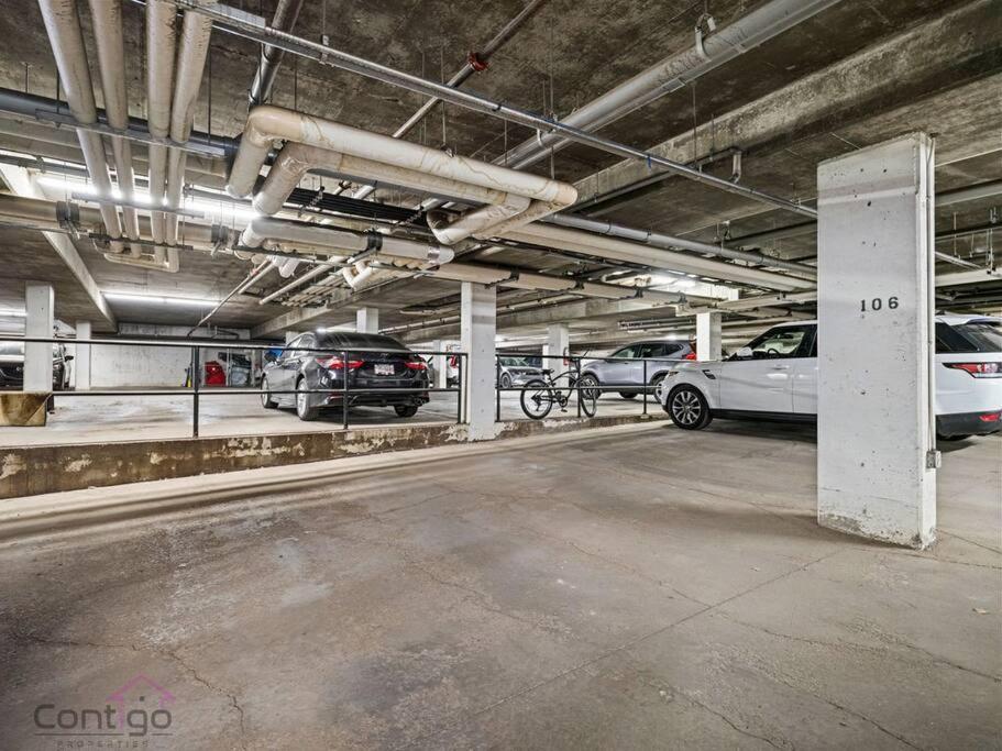 Apartamento Urban Pop Loft, Near Ice District, Ug Parking Edmonton Exterior foto